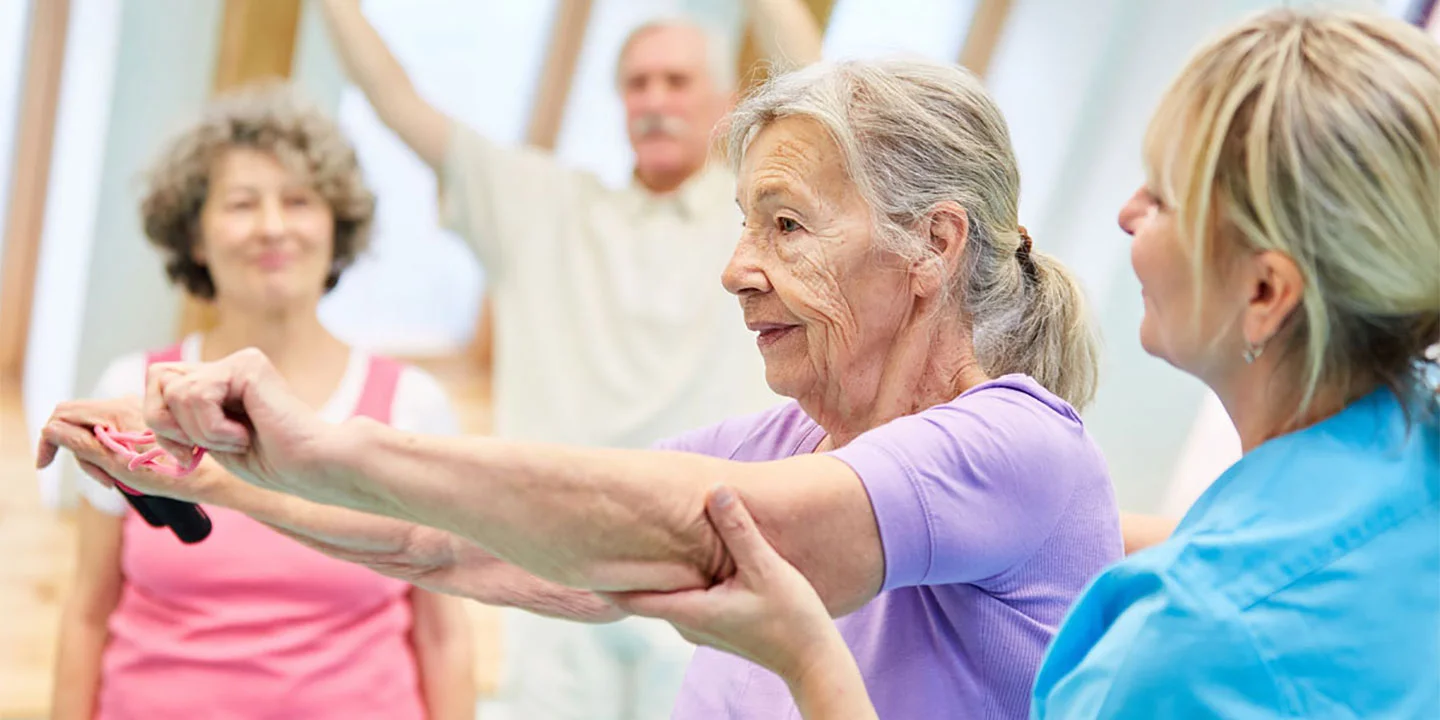 Old Woman Exercise and Treatment | Marodyne LiV